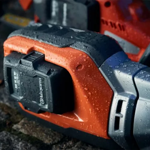 Husqvarna 520iHT4 аккумуляторные ножницы с акб и зу (без АКБ и ЗУ) 9679712-01