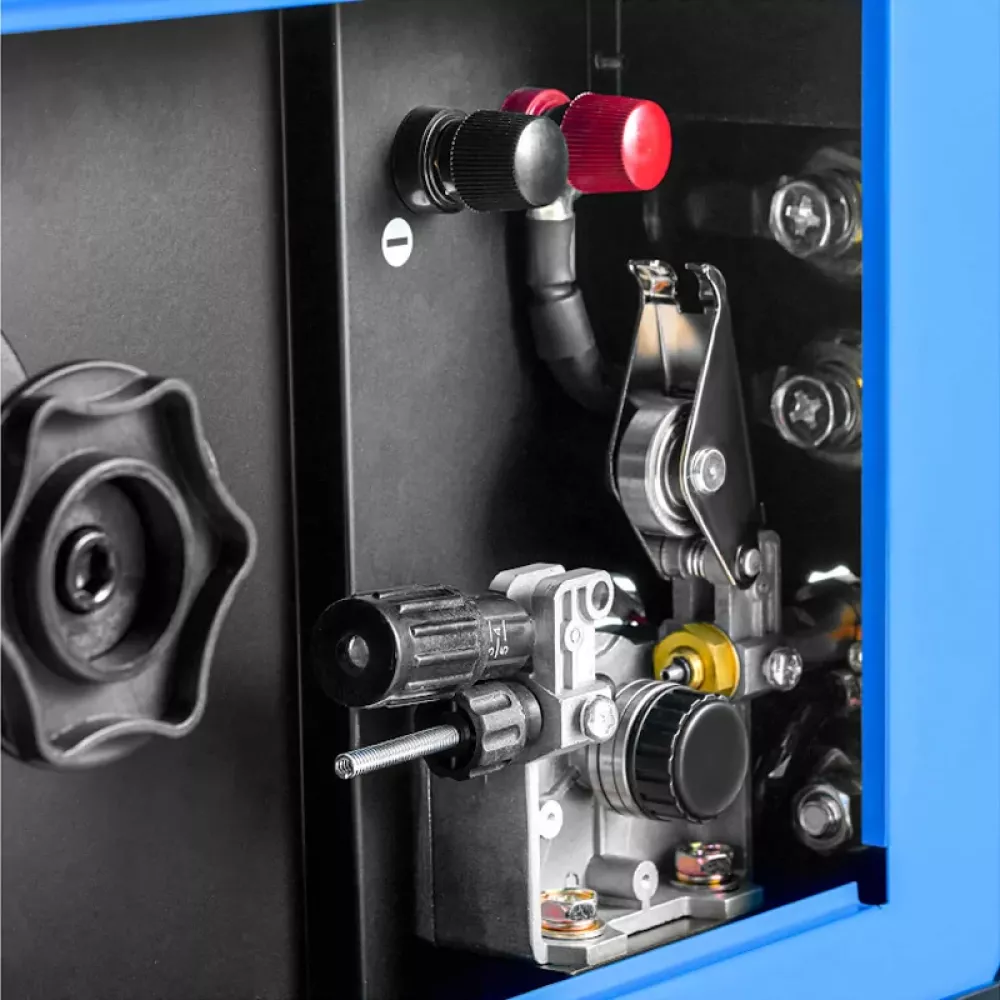 ПТК МАСТЕР MIG 230 SYNERGY D88 инверторный сварочный полуавтомат 005.100.272