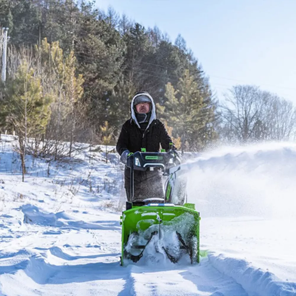 Greenworks GD82ST56 аккумуляторный снегоуборщик самоходный (без АКБ и ЗУ) 2602807