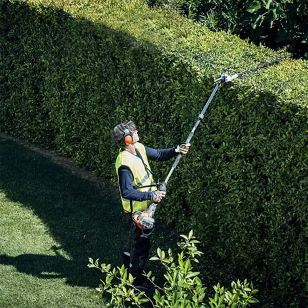 Husqvarna 520iHT4 аккумуляторные ножницы с акб и зу (без АКБ и ЗУ) 9679712-01