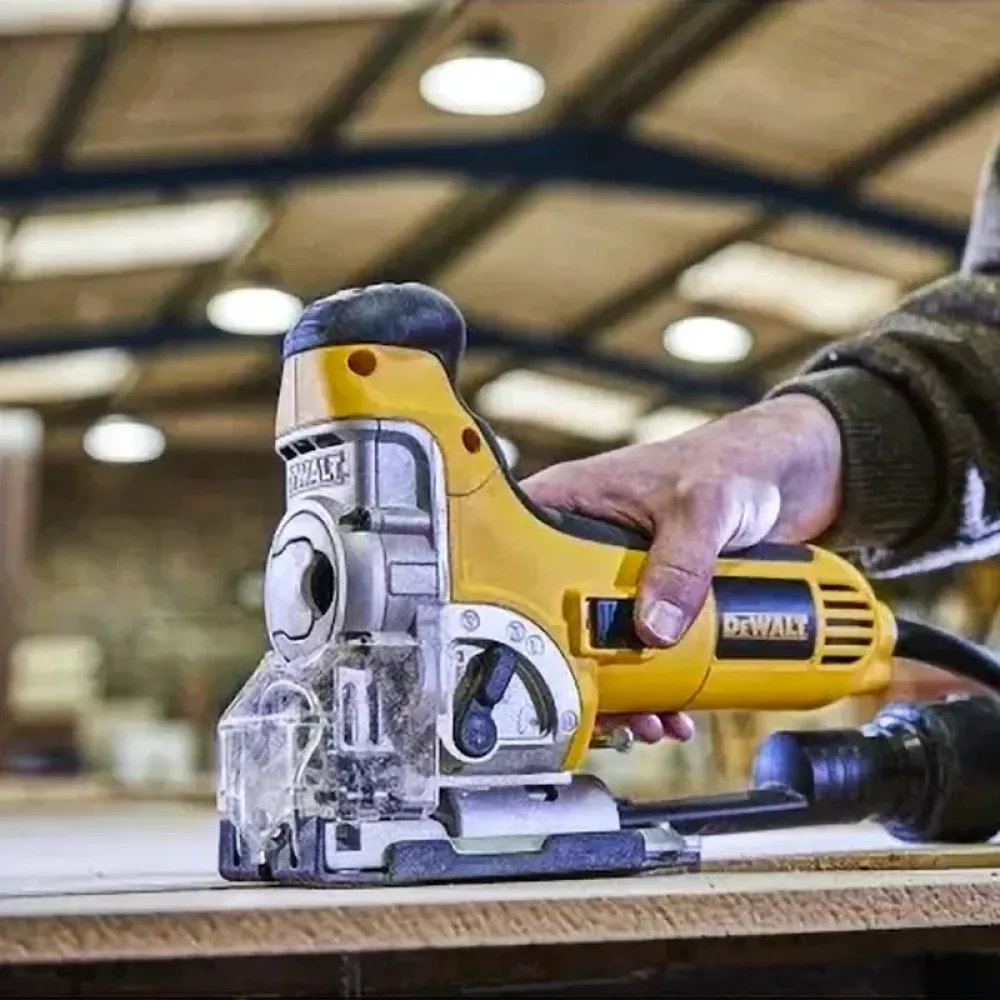 DeWalt DW333KT-QS электролобзик сетевой