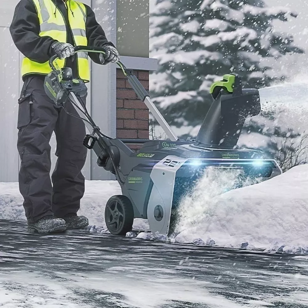 Greenworks GD82 аккумуляторный снегоуборщик (1 x 5 Ач, ЗУ) 2602507UB