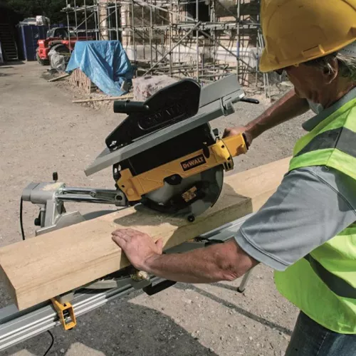 Комбинированная торцовочная пила DeWALT D27112