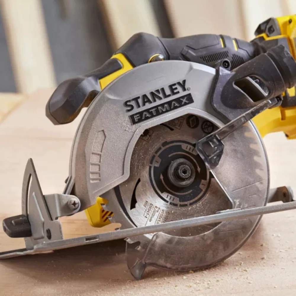 STANLEY SFMCS550M2K-QW аккумуляторная циркулярная пила (2 x 4 Ач, ЗУ)