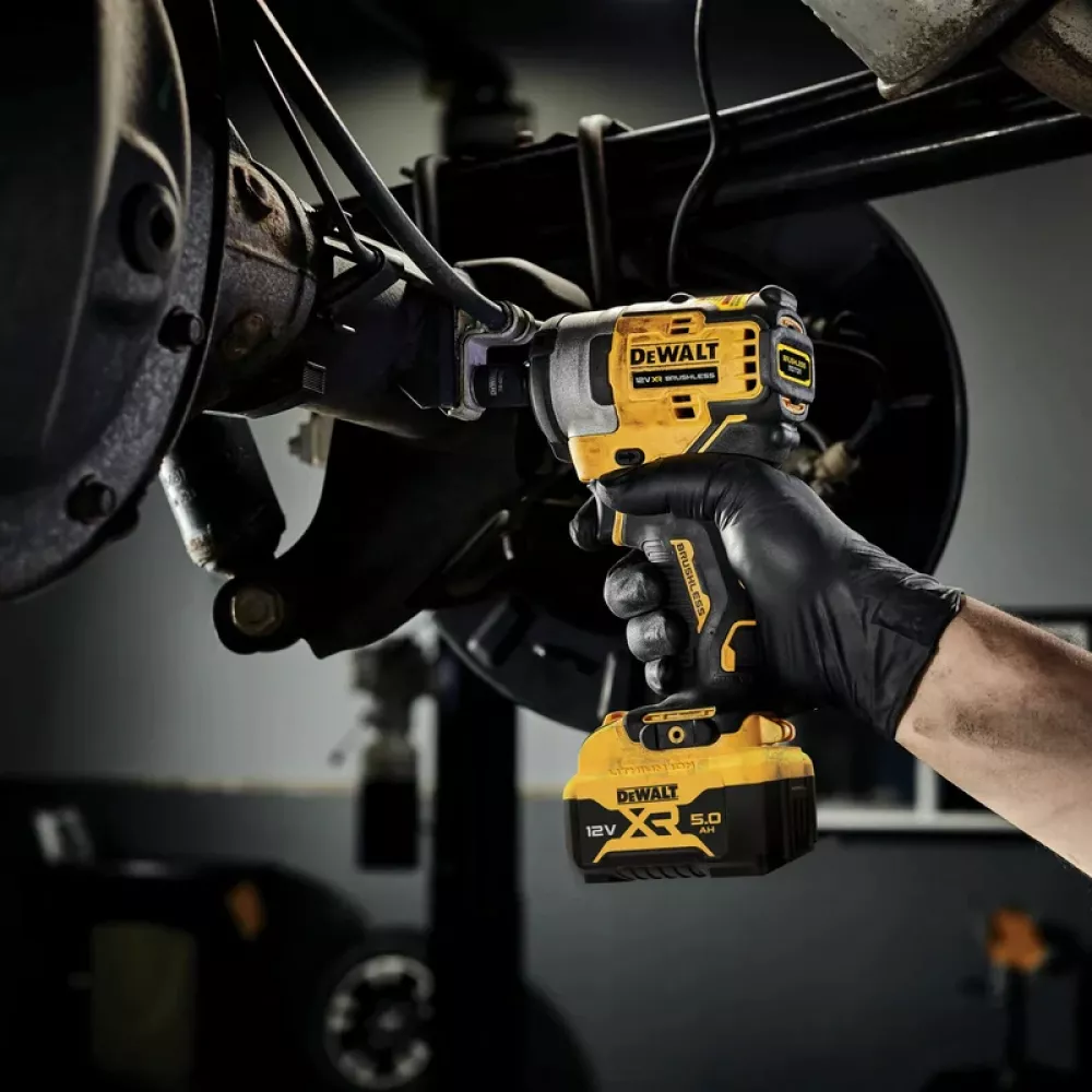 DeWalt DCF903P1G аккумуляторный гайковерт (1 x 5 Ач, ЗУ)