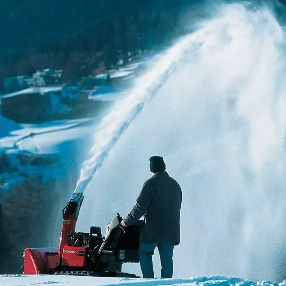 HONDA HSM 1380 IE снегоуборщик бензиновый, HSM1380IK1ETD