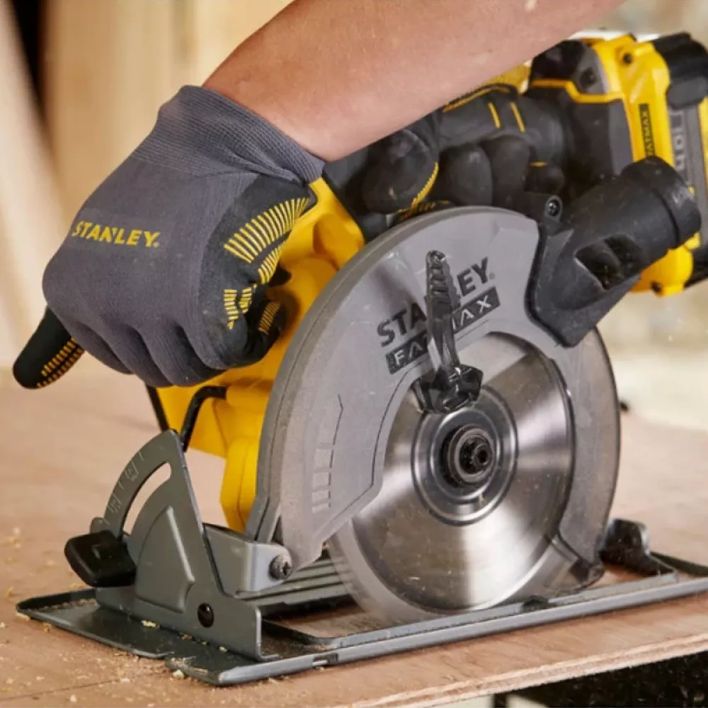 STANLEY SFMCS550M2K-QW аккумуляторная циркулярная пила (2 x 4 Ач, ЗУ)